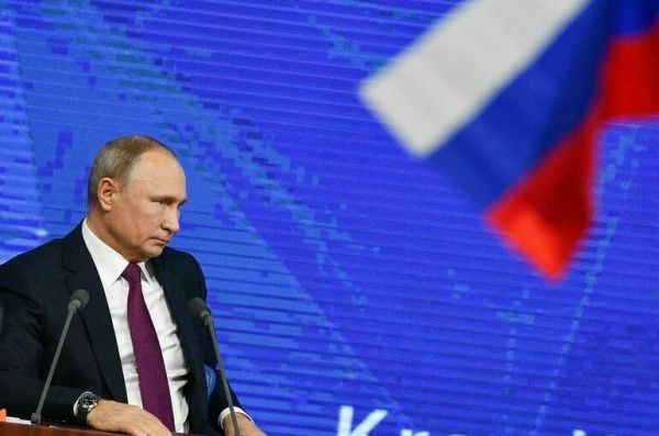 Путин: Система ПВО при атаке дронов по Москве сработала штатно