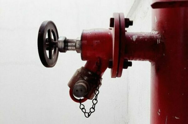 В Благовещенске из-за пожара в общежитии эвакуировали 150 человек В Благовещенске из-за пожара в общежитии эвакуировали 150 человек