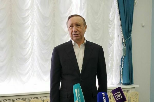 Беглов сообщил о снижении заболеваемости COVID-19 в Петербурге 