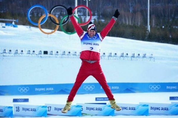 Большунов станет знаменосцем сборной РФ на закрытии Олимпиады в Пекине Большунов станет знаменосцем сборной РФ на закрытии Олимпиады в Пекине