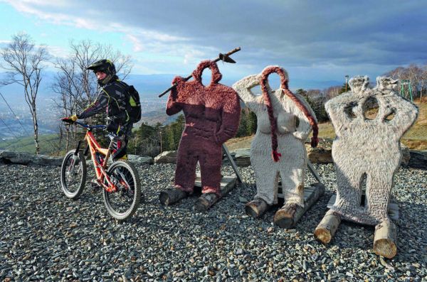 Добро пожаловать, или посторонним вход в общину ограничен