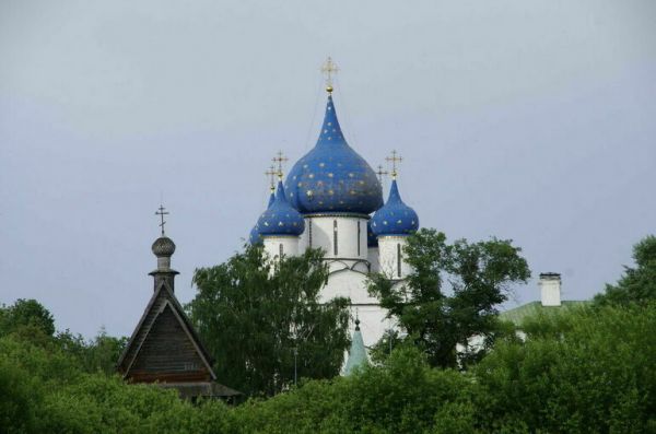 Эксперты расскажут, почему отношение Запада к России не меняется