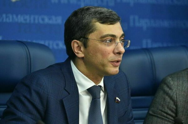 Гутенев: Апокалипсического падения курса рубля не случится