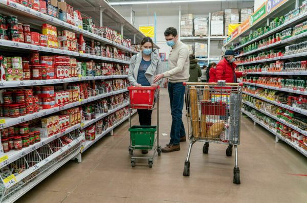 Наценки торговых сетей на продукты хотят жёстко ограничить