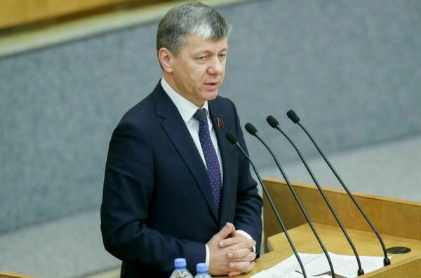 Новиков назвал взвешенным решение об эвакуации людей из Донбасса