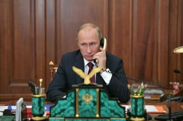 Путин изложил премьеру Японии подход России к урегулированию кризиса на Украине Путин изложил премьеру Японии подход России к урегулированию кризиса на Украине