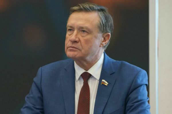 Сергей Рябухин: Пора защитить селян от контрафактной водки