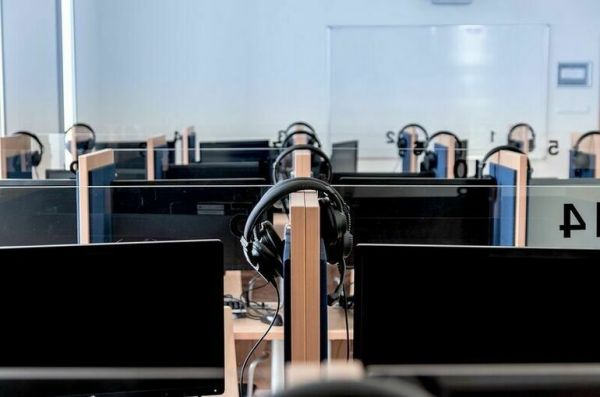 В Рособрнадзоре рассказали об особенностях ЕГЭ-2022 по иностранным языкам 