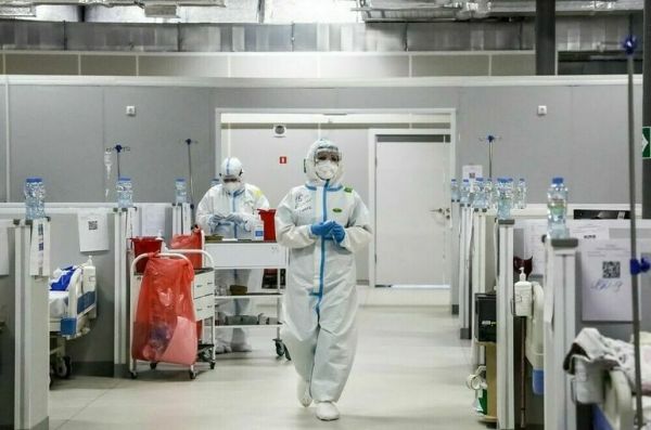 В России на треть снизилось число госпитализаций с COVID-19
