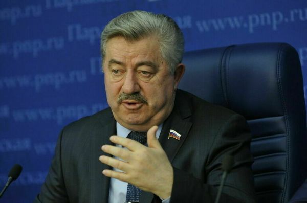 Водолацкий: У беженцев Донбасса нет причин для попрошайничества Водолацкий: У беженцев Донбасса нет причин для попрошайничества