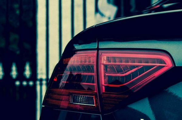 Автоэксперт объяснил ситуацию в покупкой нового автомобиля в салоне