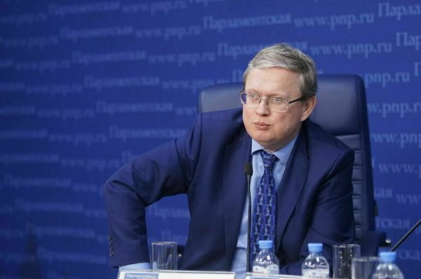 Делягин рассказал, как в 90-е Россия получала кредиты Международного валютного фонда