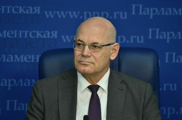 Круглый предложил стимулировать разработку отечественных лекарств