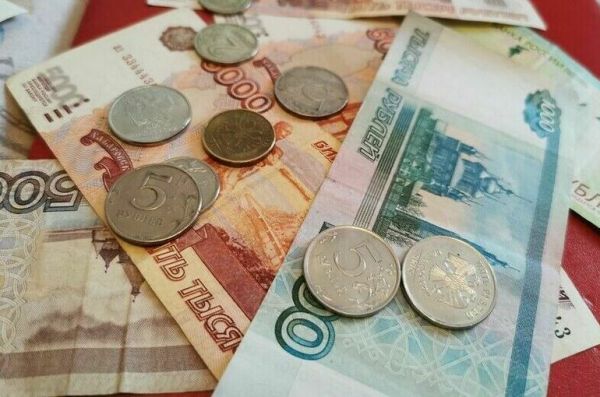 Мухтиярова: На обучение сотрудников предприятий направят 7,4 миллиарда рублей