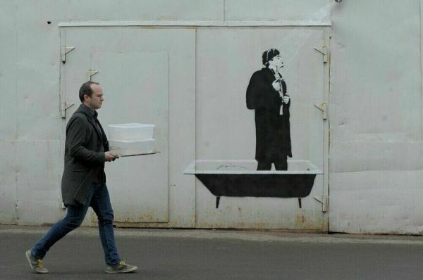 Рисовать, но не портить стены