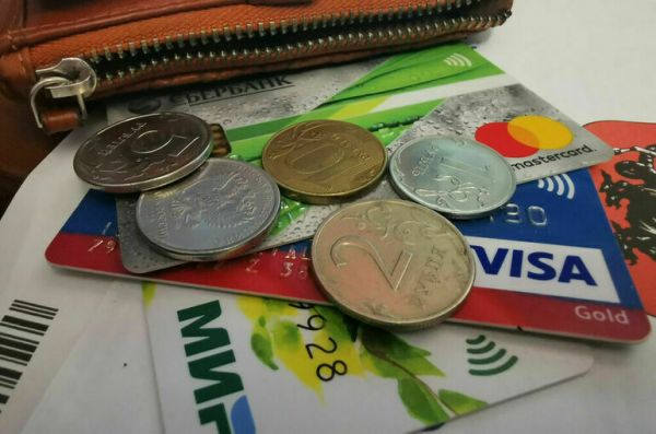 Visa и Mastercard приостанавливают деятельность в России