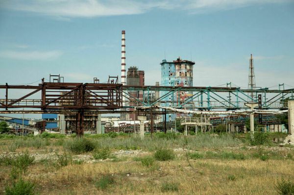 Более 500 мирных жителей эвакуировано из бомбоубежищ «Азота» Более 500 мирных жителей эвакуировано из бомбоубежищ «Азота»