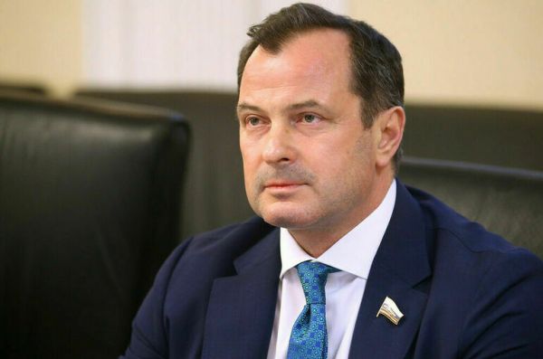 Федоров: Цена на нефть к сентябрю может составить 200 долларов за баррель