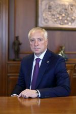 Кто родился 19 июня