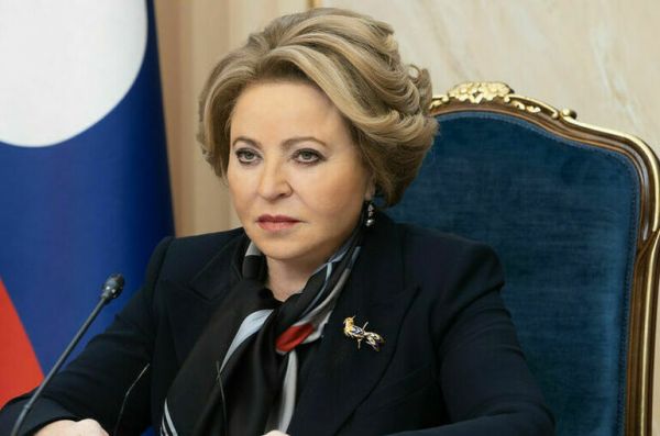 Матвиенко предложила призвать на госслужбу антикризисных менеджеров Матвиенко предложила призвать на госслужбу антикризисных менеджеров