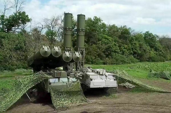 Минобороны: Российские военные за сутки уничтожили 620 националистов и два Су-25