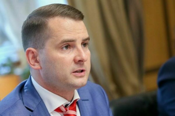 Нилов обратился в ЦБ из-за комиссий на валютные операции