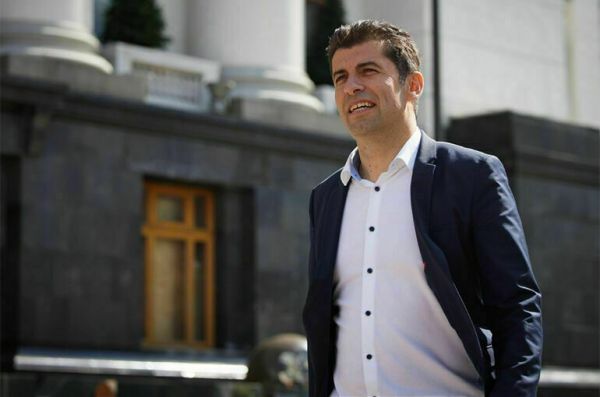 Премьер Болгарии обвинил в своей отставке посла России в стране