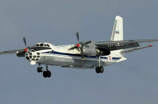 Пропавший с радаров самолет АН-30 найден 