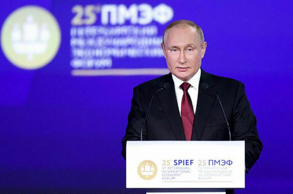 Путин предложил снизить ставку по льготной ипотеке до семи процентов