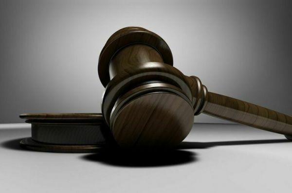 Суд в Москве арестовал россиянку по подозрению в госизмене Суд в Москве арестовал россиянку по подозрению в госизмене