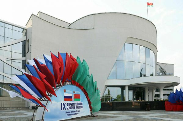 В Гродно представили российско-белорусский карьерный самосвал