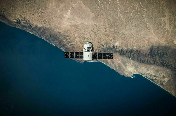 Американский генерал рассказал о помощи частных космических компаний Украине