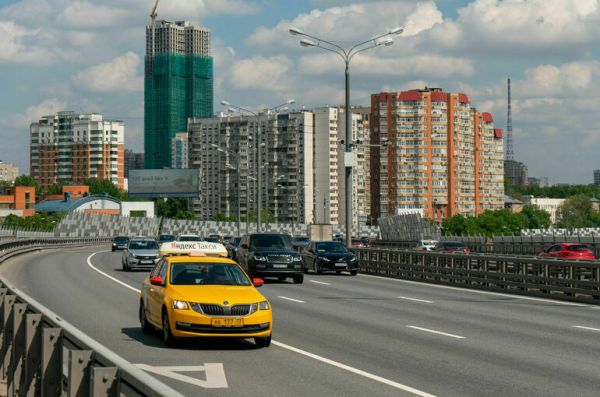 Автомобили такси предлагают считать спецтранспортом Автомобили такси предлагают считать спецтранспортом