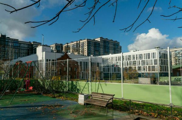 Более двух тысяч школ отремонтируют в России до 2023 года