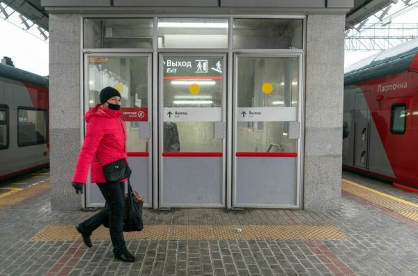 Дополнительные &laquo;Ласточки&raquo; запустят из Петербурга в Балтийском направлении