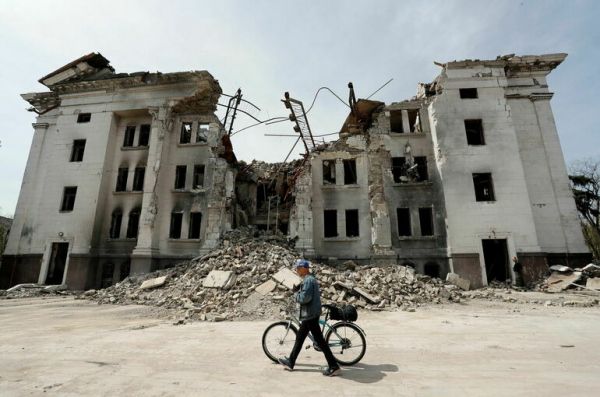 Генпрокуратура ДНР подтвердила гибель 14 человек при взрыве в драмтеатре Мариуполя Генпрокуратура ДНР подтвердила гибель 14 человек при взрыве в драмтеатре Мариуполя