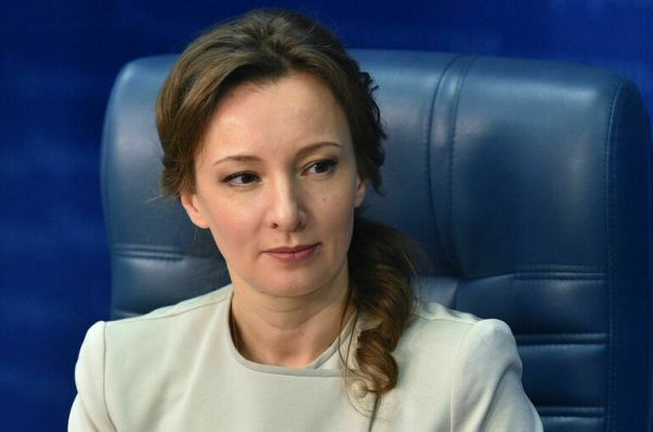 Кузнецова призвала регионы усилить работу по предотвращению падения детей из окон