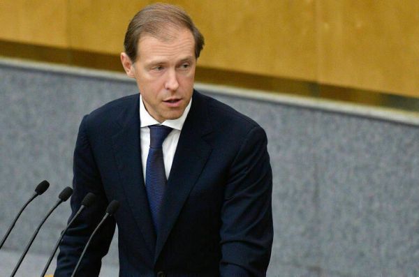 Мантуров: По итогам 2022 года продажи и производство авто в России снизятся на 50%