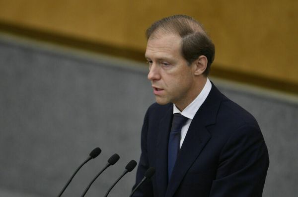 Мантуров призвал готовиться к частичной отмене параллельного импорта