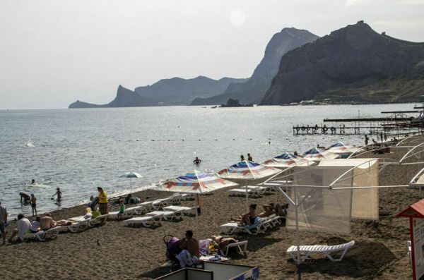 На экваторе: зачем ехать в Крым во второй половине лета На экваторе: зачем ехать в Крым во второй половине лета