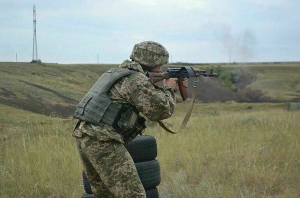 На Украине с 1 октября поставят на воинский учет женщин ряда профессий