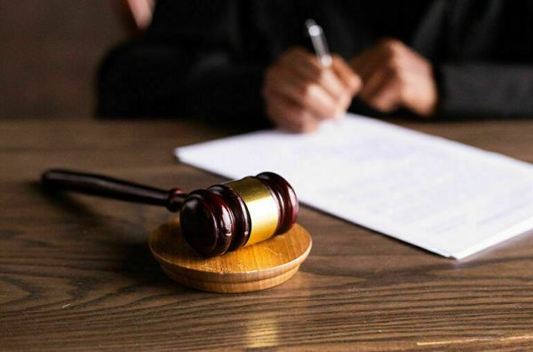 Оспорить действия чиновников в суде помогут простые правила