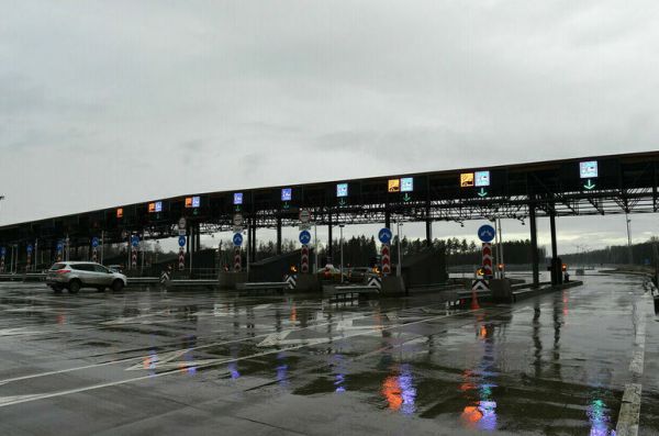 Ответственность за неоплату проезда по платным дорогам предложили уточнить Ответственность за неоплату проезда по платным дорогам предложили уточнить