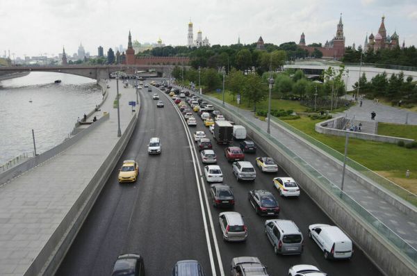 Производство автомобилей в России выросло с мая в 3,5 раза