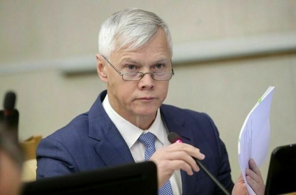 Размещение наружной рекламы без согласия владельцев зданий предлагают исключить Размещение наружной рекламы без согласия владельцев зданий предлагают исключить