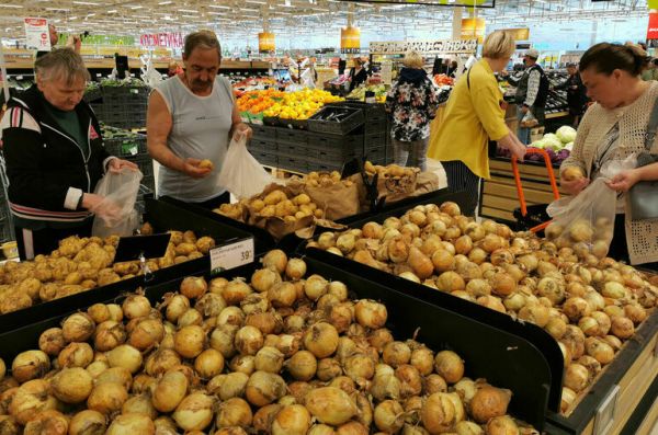 Росстат впервые в истории зафиксировал дефляцию в июне Росстат впервые в истории зафиксировал дефляцию в июне