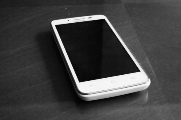 СМИ: Huawei сократила более половины внештатного российского персонала