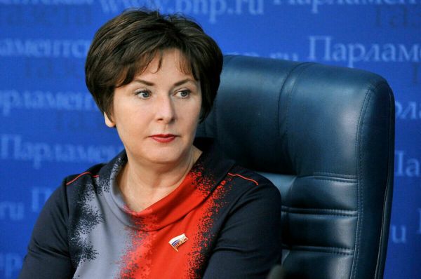 Уезжая в отпуск, квартплату внести придется