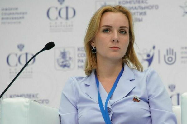 В новые семьи Подмосковья приехали более 100 детей-сирот из ДНР