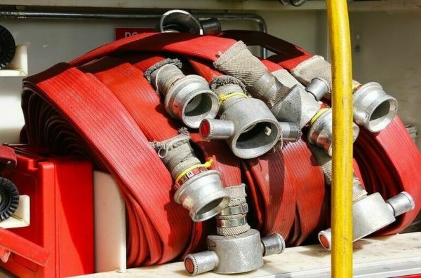 В пожаре в Москве погибли 8 человек из-за решеток на окнах